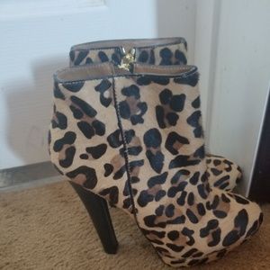 Zara women animal print heeled bootie
